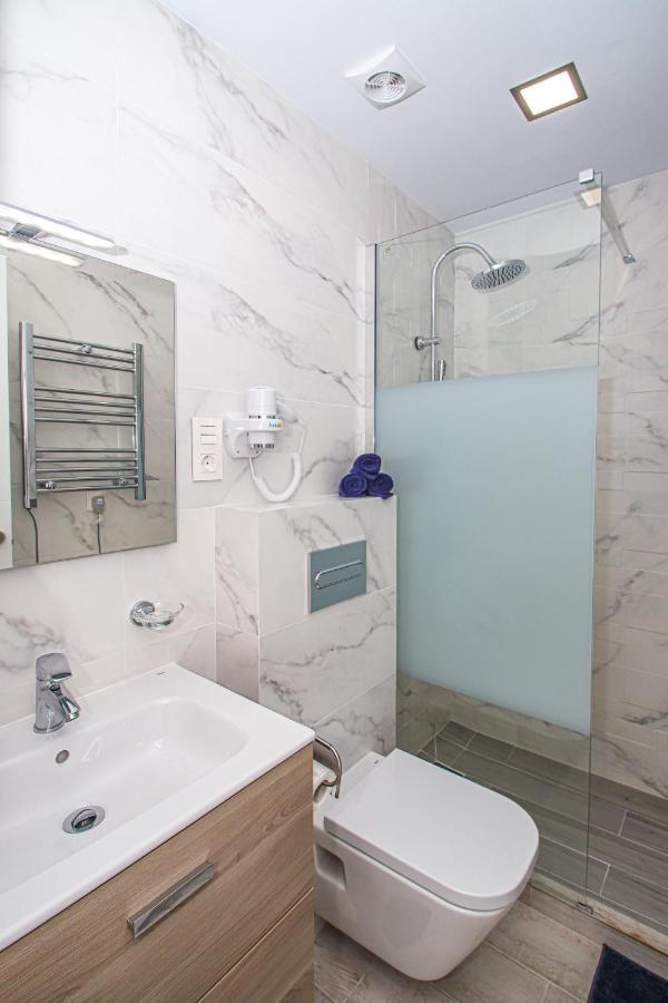Stylish Studio For Rent With Fantastic Location In Marbella Promenade. Exterior photo